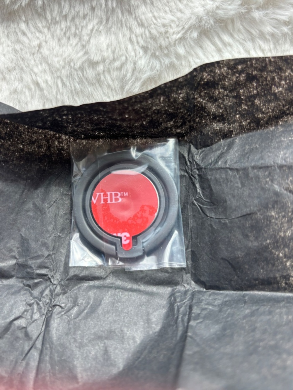 BNIB Burberry England Matte Black Logo Phone Ring Holder Stand Accessory - Picture 3 of 5